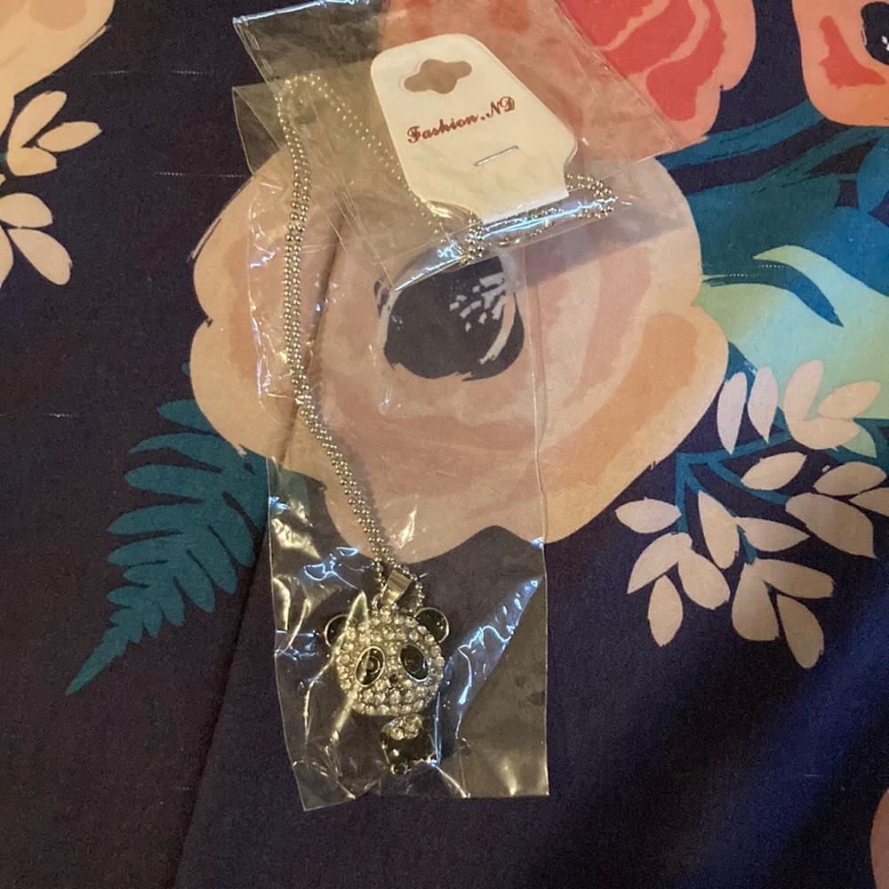 Dimond panda necklace y2k new with tags